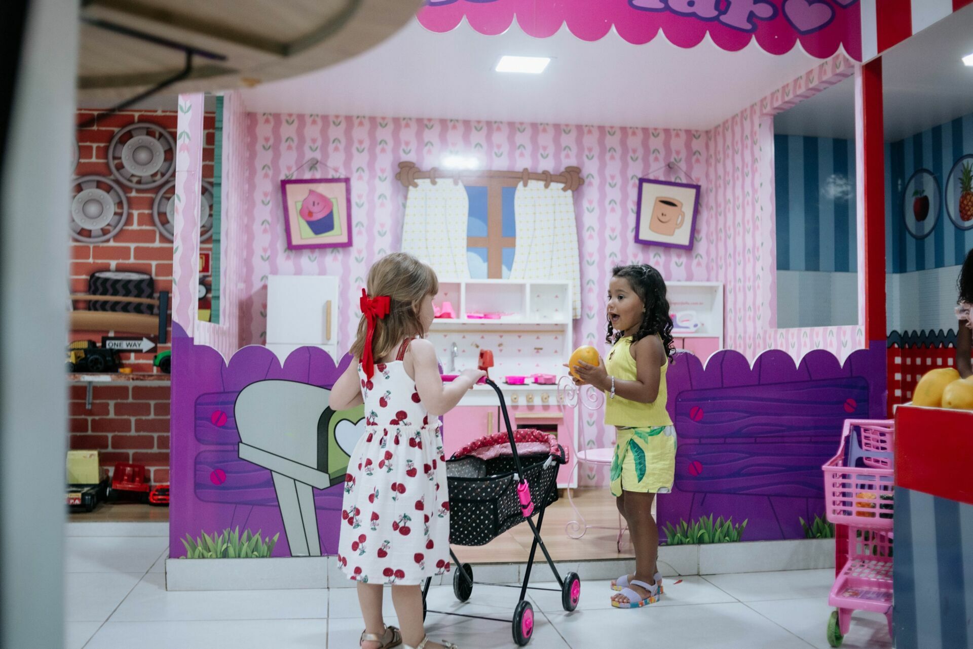 Foto Aniversário Infantil - Alice 3 anos - Buffet Divert Festas Foto Aniversário Infantil - Alice 3 anos - Buffet Divert Festas - Imagem 17