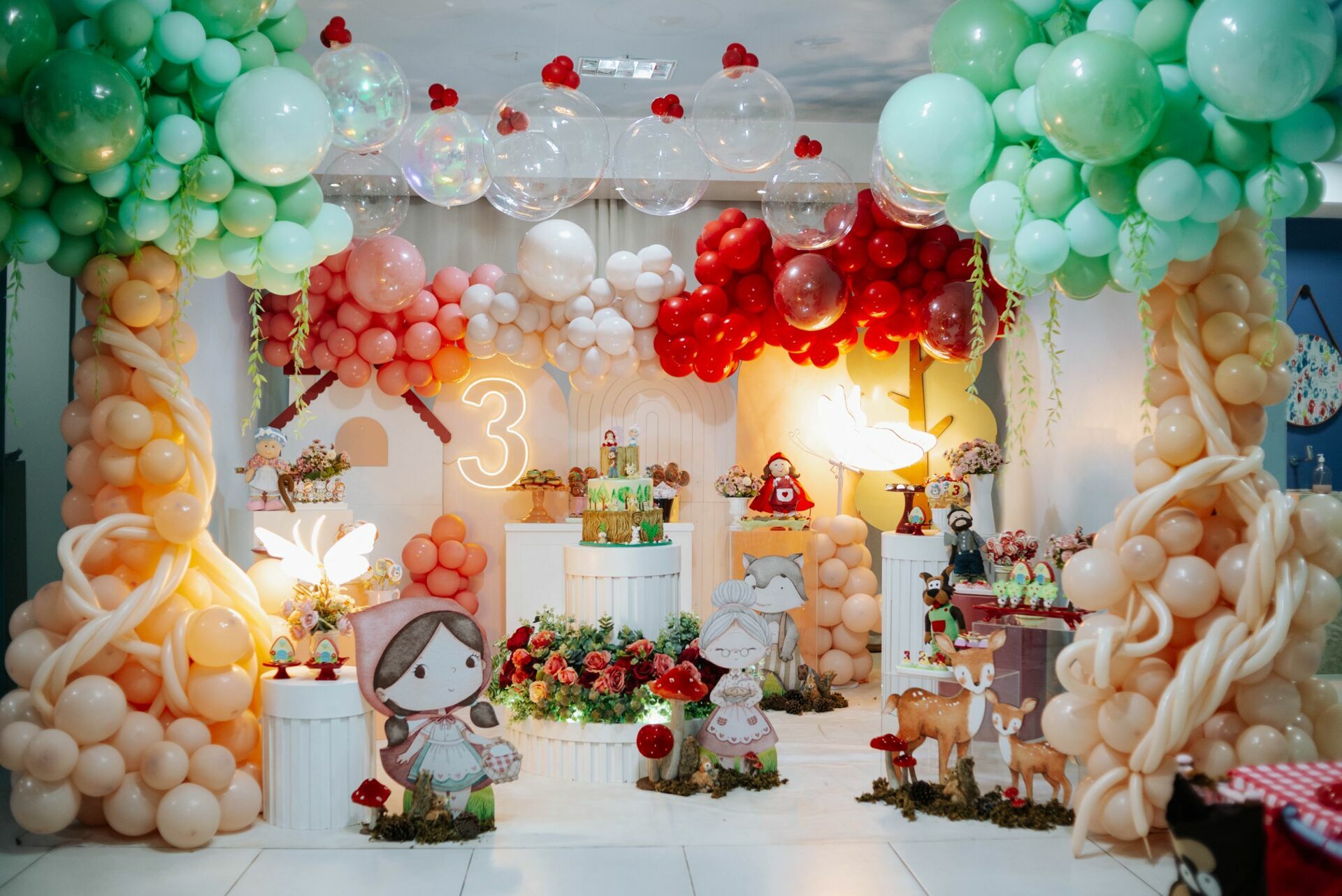 Foto Aniversário Infantil - Alice 3 anos - Buffet Divert Festas Foto Aniversário Infantil - Alice 3 anos - Buffet Divert Festas - Imagem 41